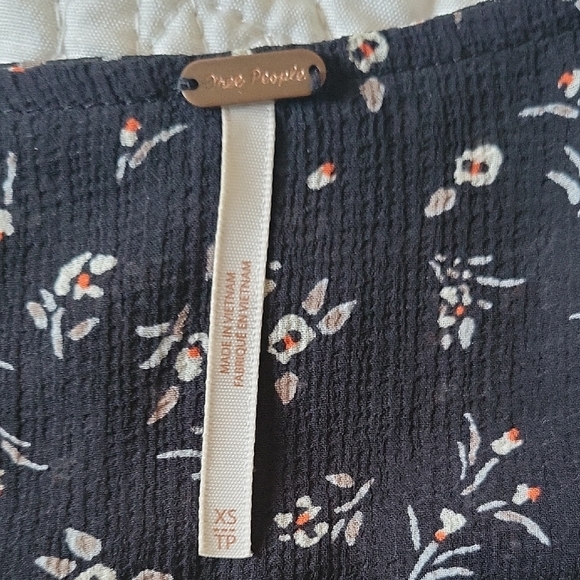 Free people Floral Lolita Top Black Women's  size XS - Picture 8 of 12